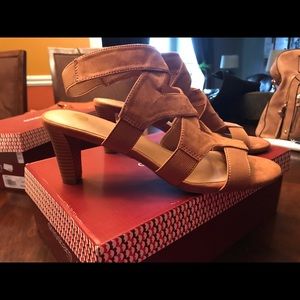 Dress sandal